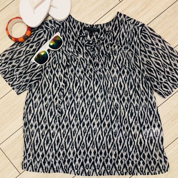 Banana Republic Navy and white chiffon blouse S - Picture 1 of 6